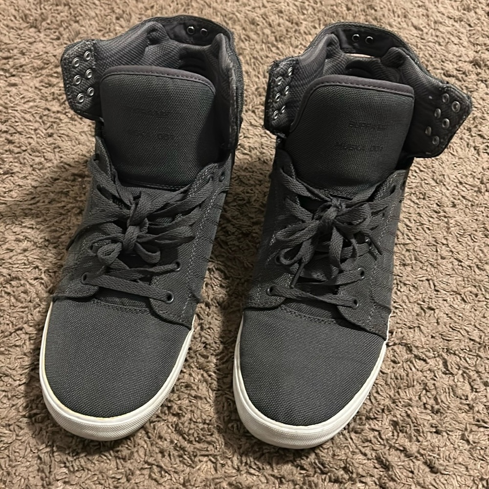 Supra skytop